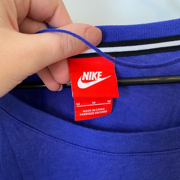Nike long sleeve size M - Picture 2 of 3